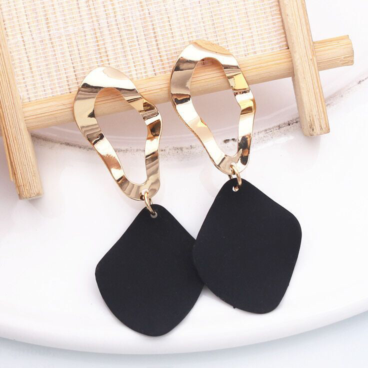 Sophie Black Drop Earrings