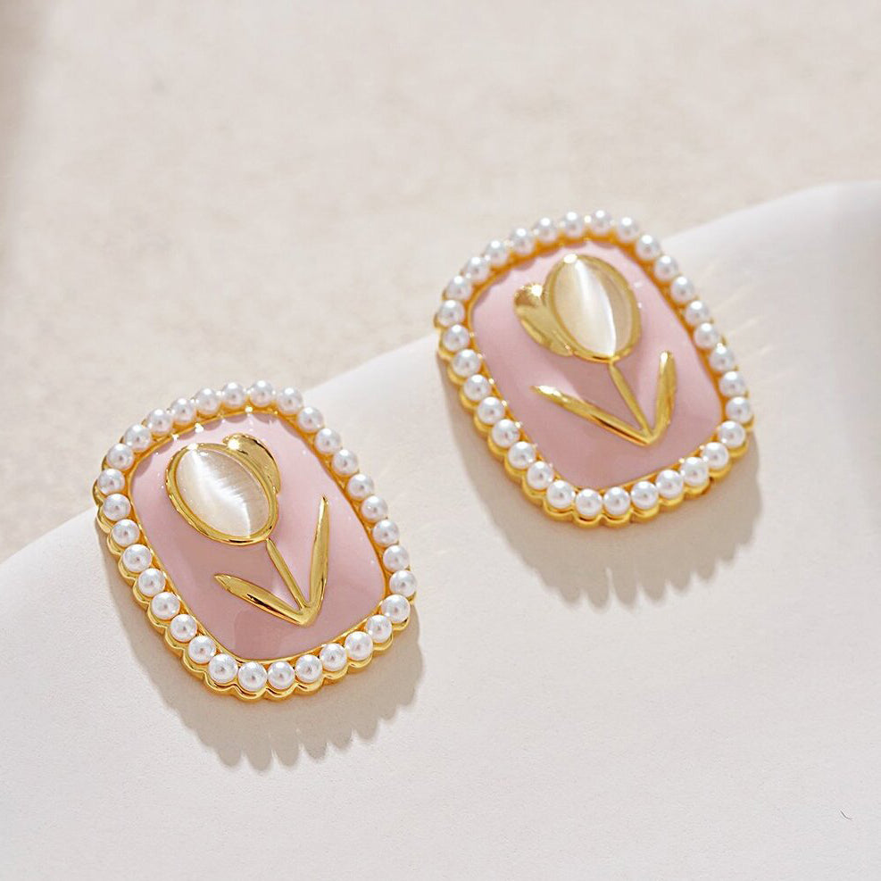Alice Blush Pearl Stud Earrings