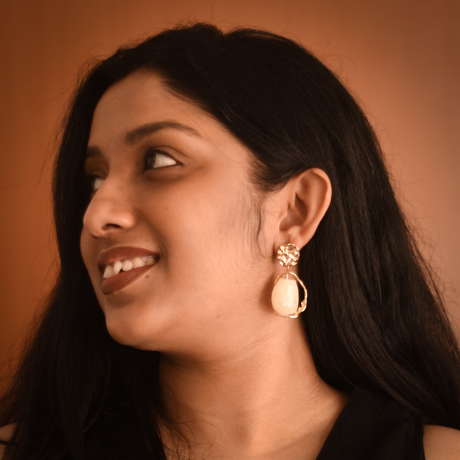 Ivory Stone Hammered Gold Drop Earrings