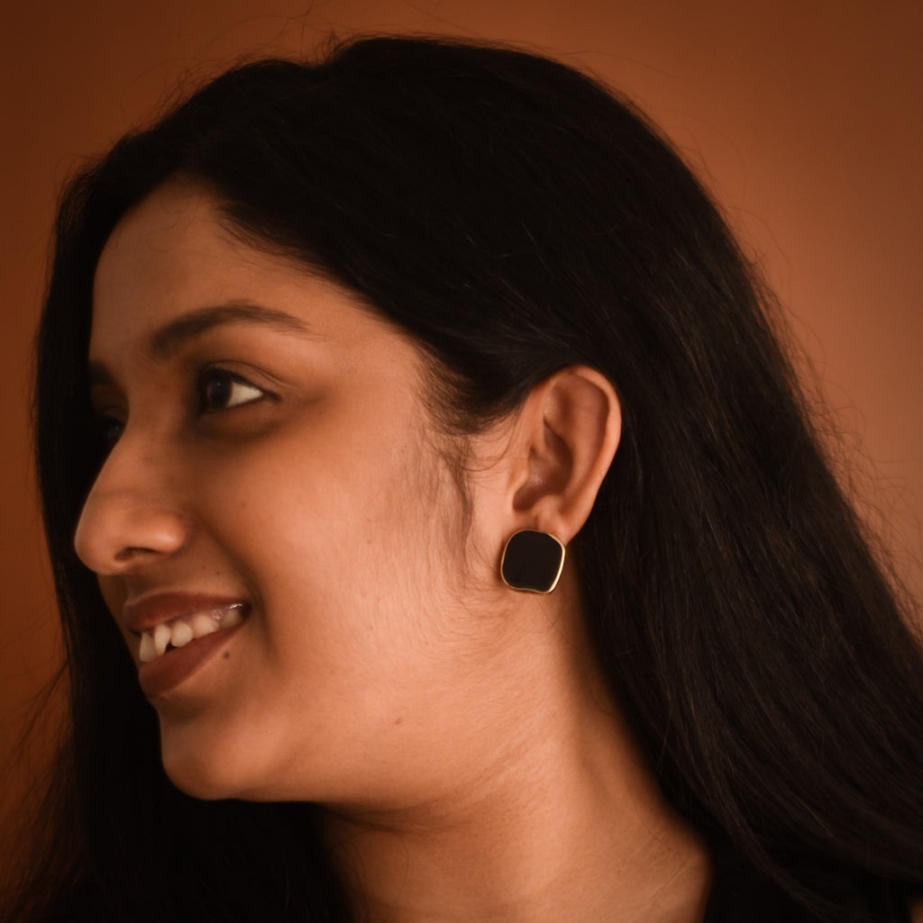Belle Noir Stud Earrings