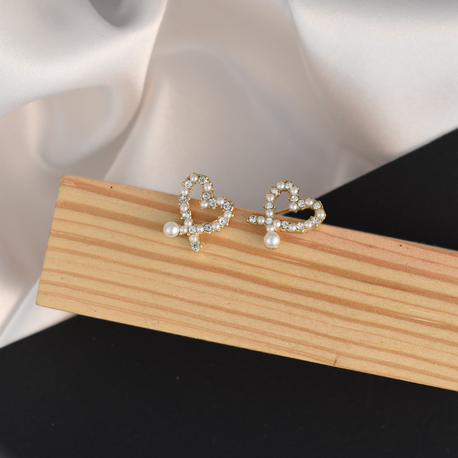 Mehar Pearl Heart Stud Earrings