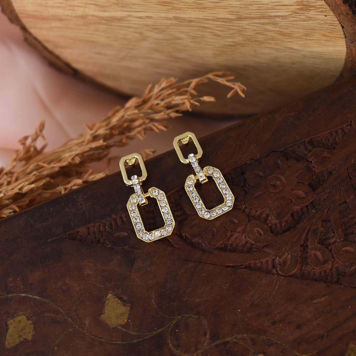 Clara Golden Link Drop Earrings