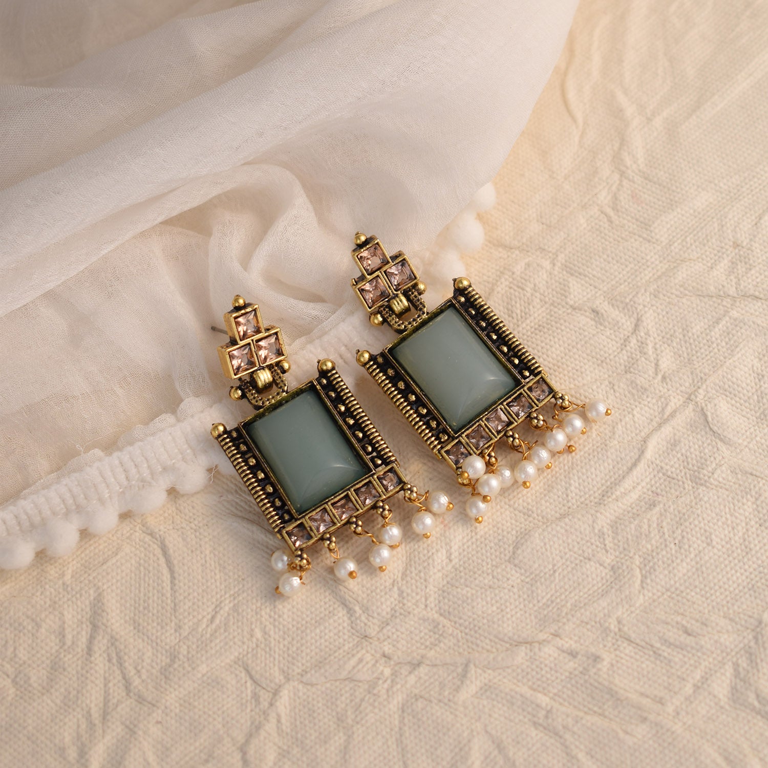 Arnika Blue Earrings