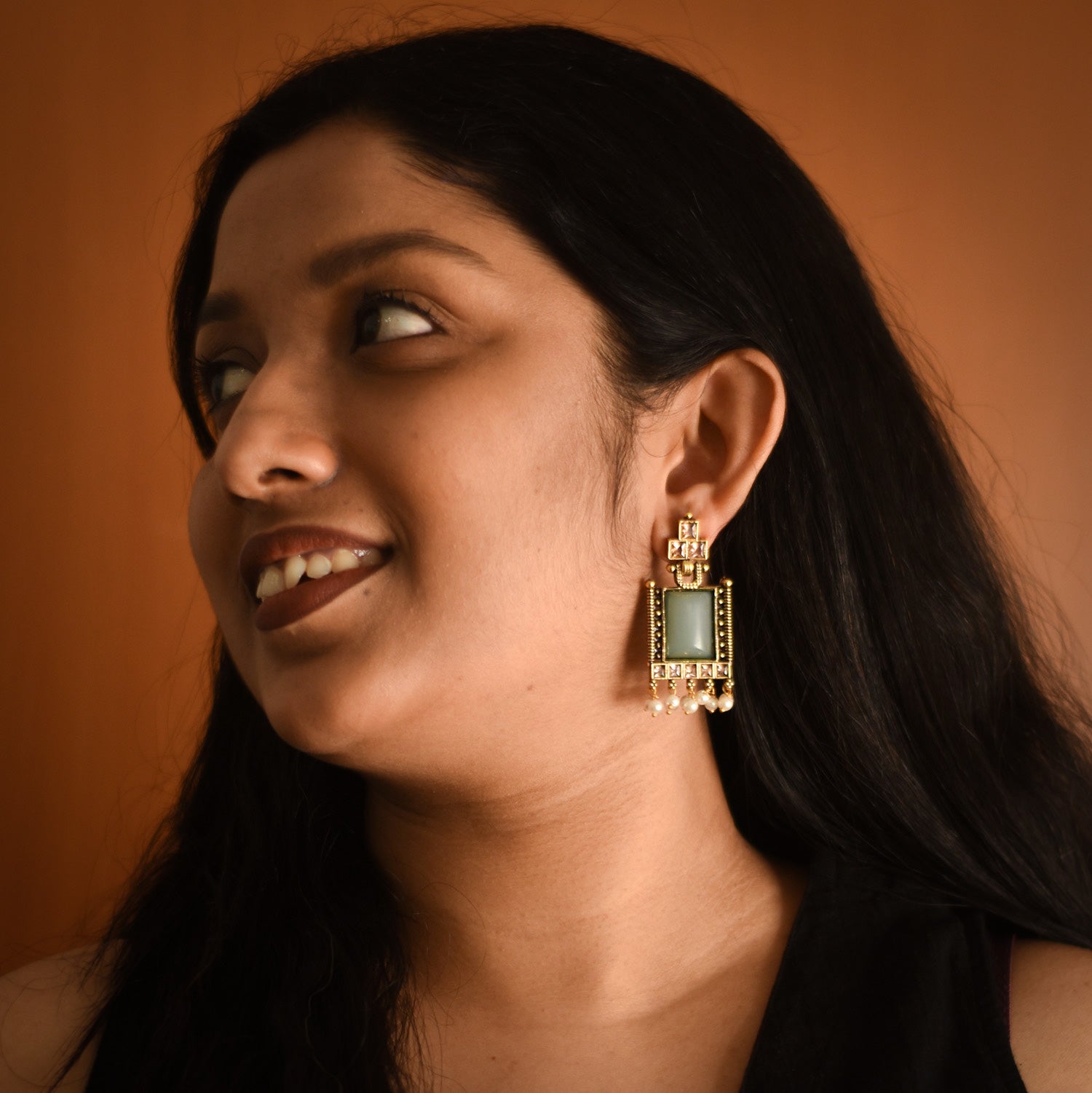Arnika Blue Earrings
