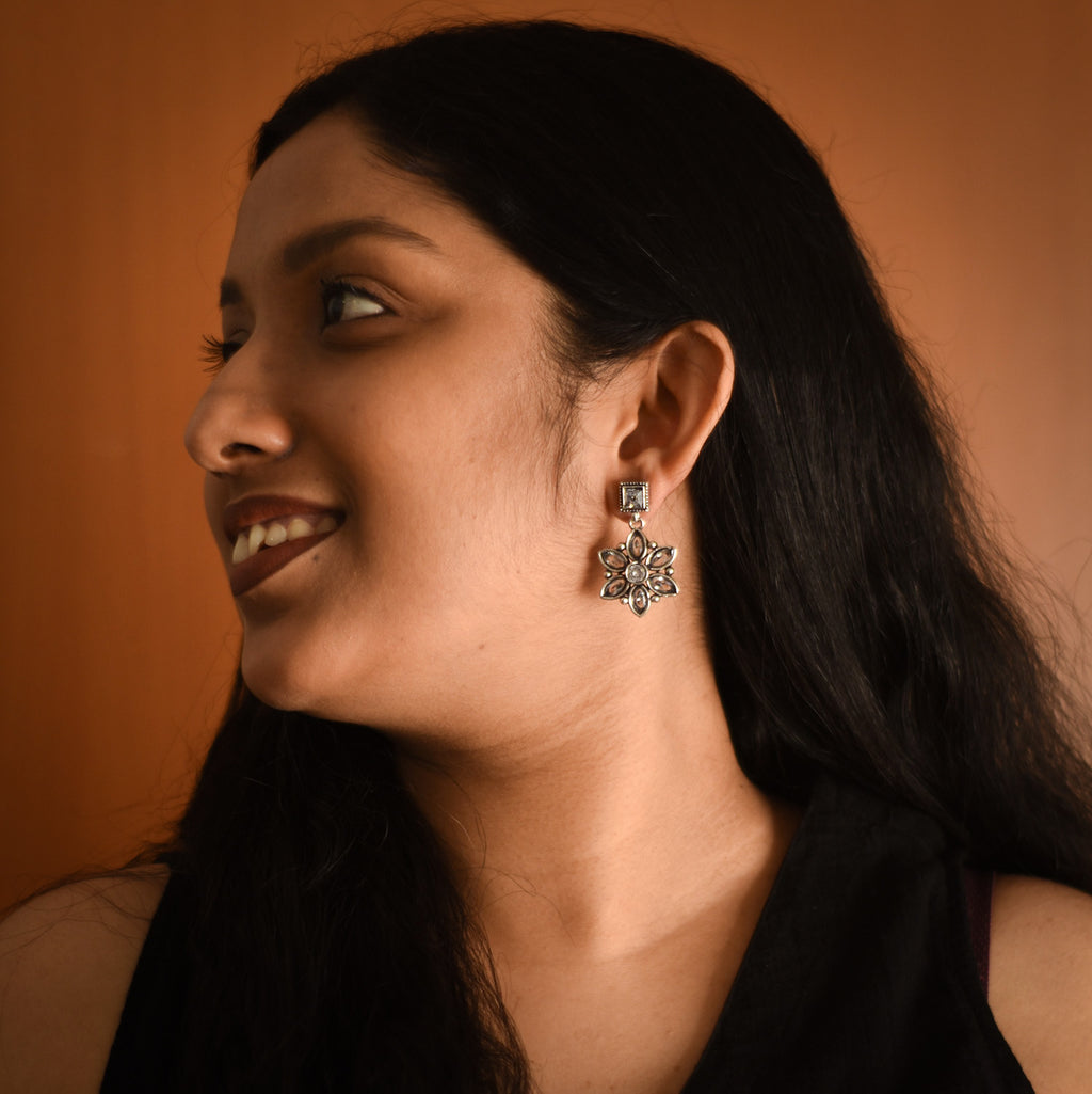 Pallavi Grey Oxidised Earrings