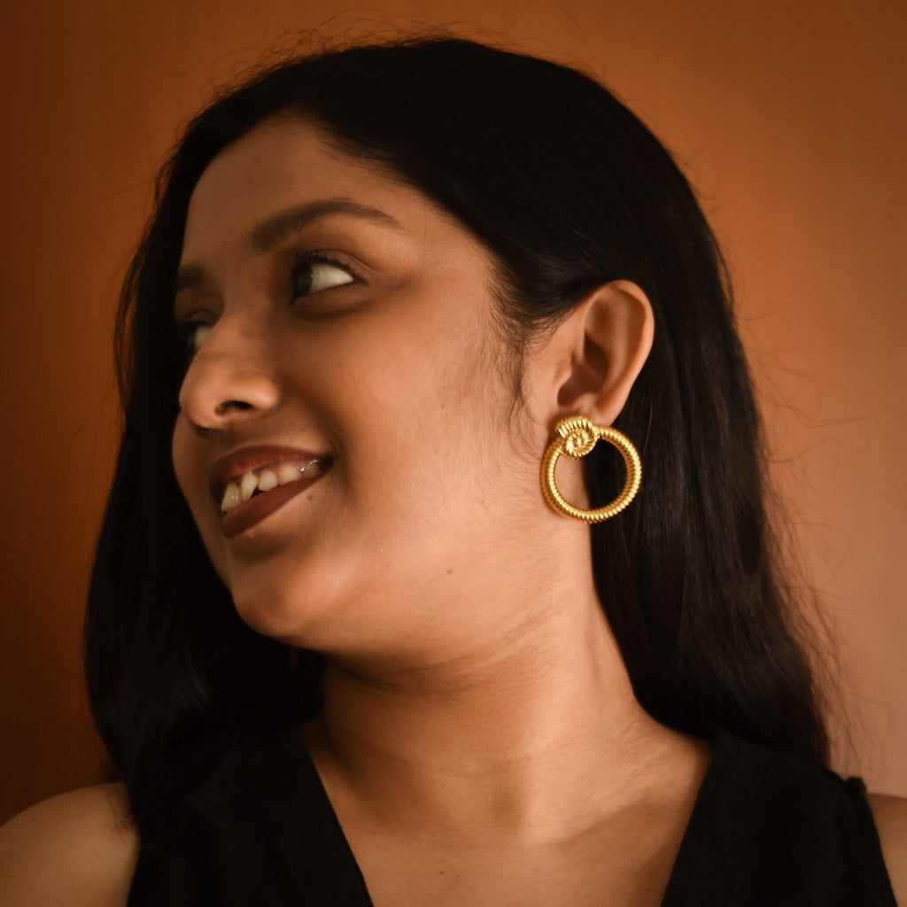 Aurelia Rope Circle Gold Earrings