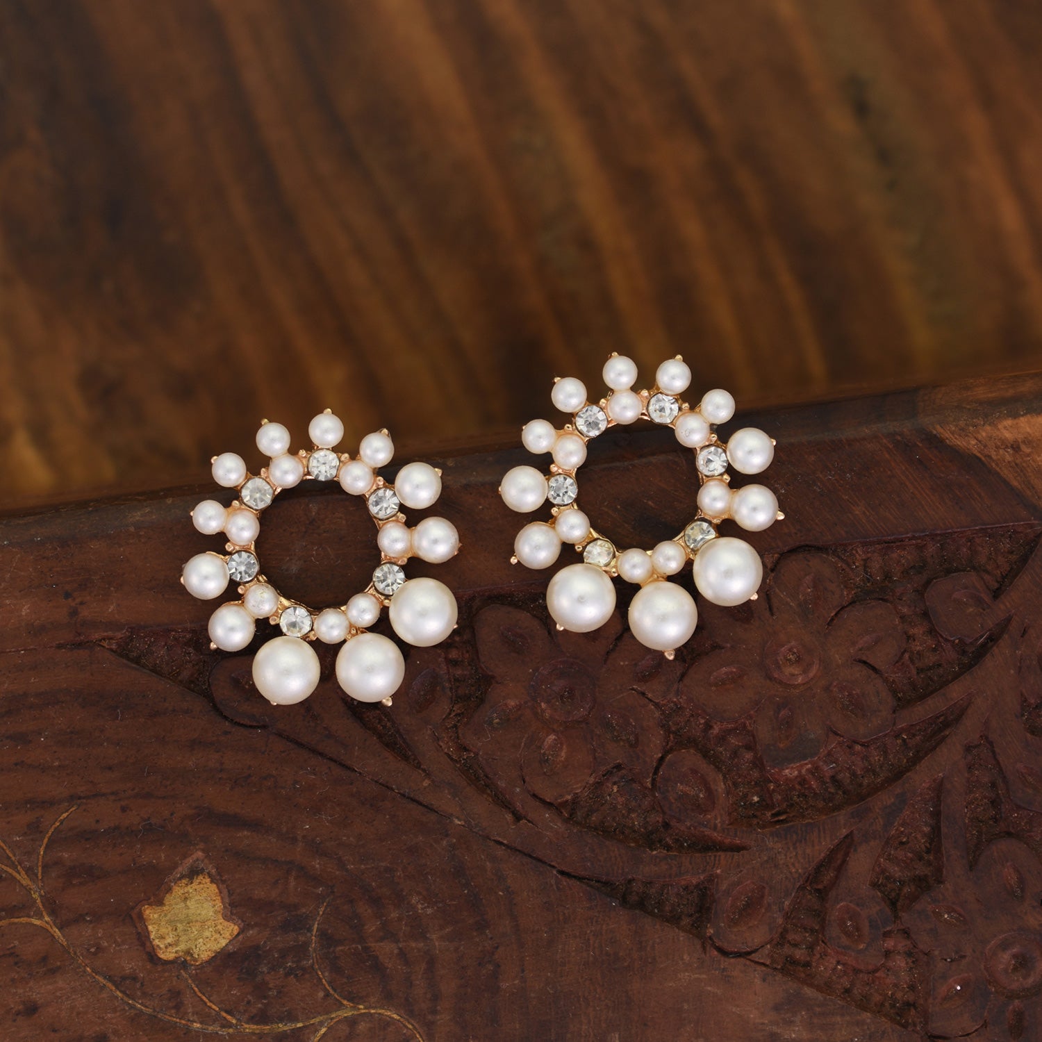 Niora Everyday Earrings