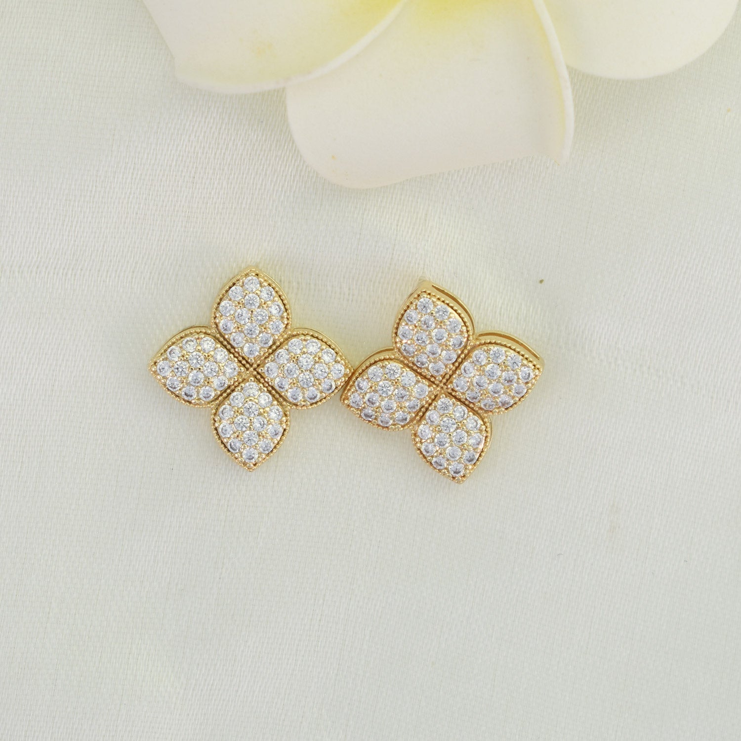 Ishna Everyday Earrings