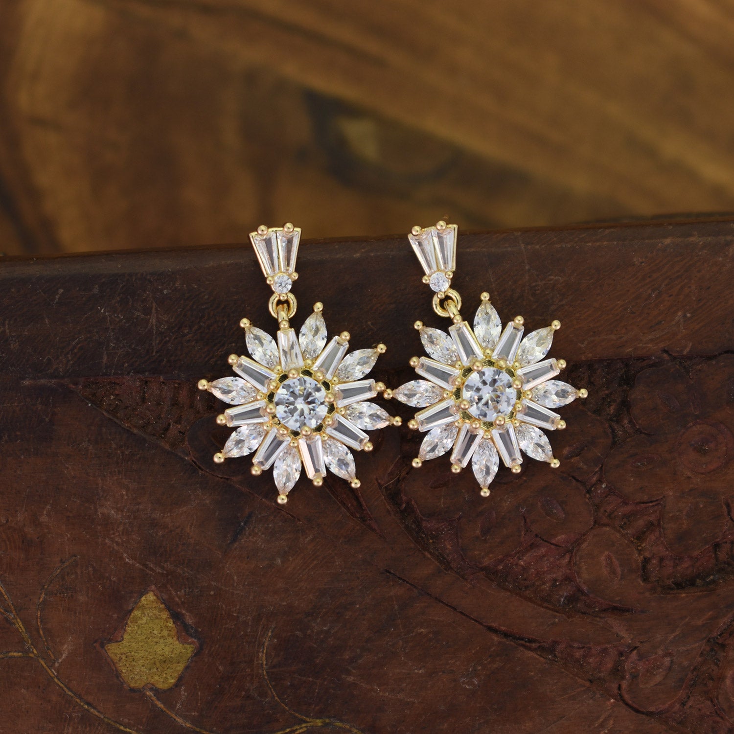 Nivara Everyday Earrings