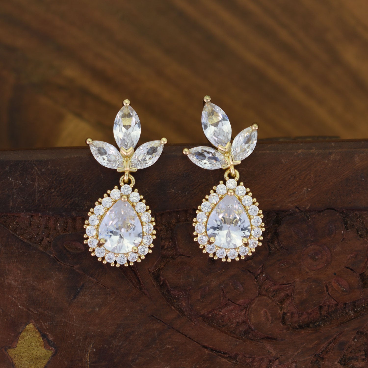 Nivi	Everyday Earrings