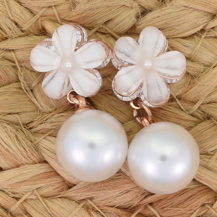 Yani	Everyday Earrings