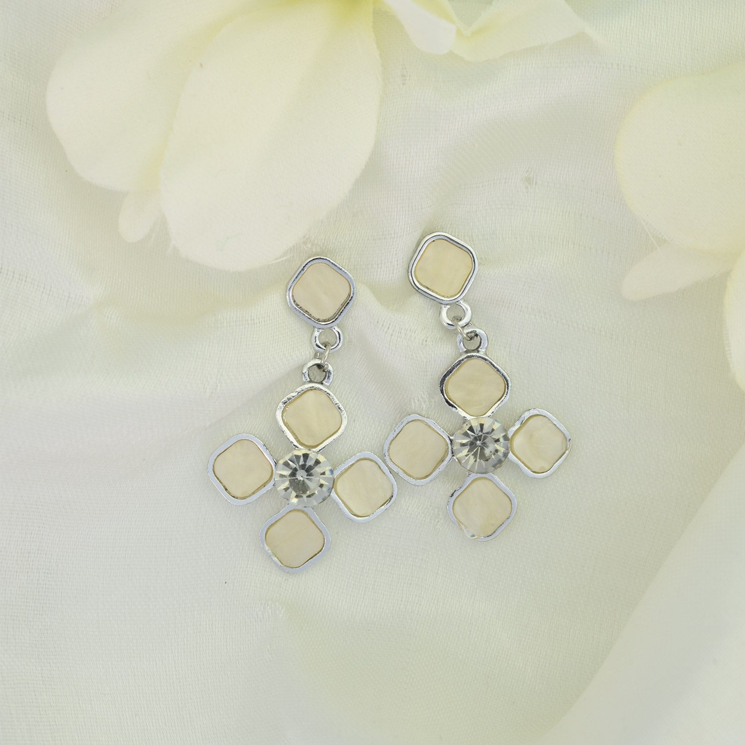 Myrah Everyday Earrings