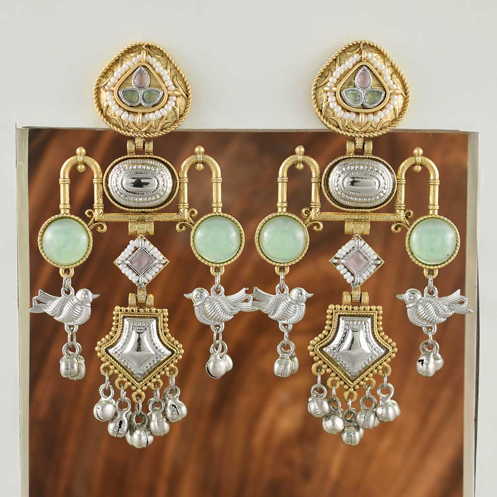 Nira	Kashmiri Earrings