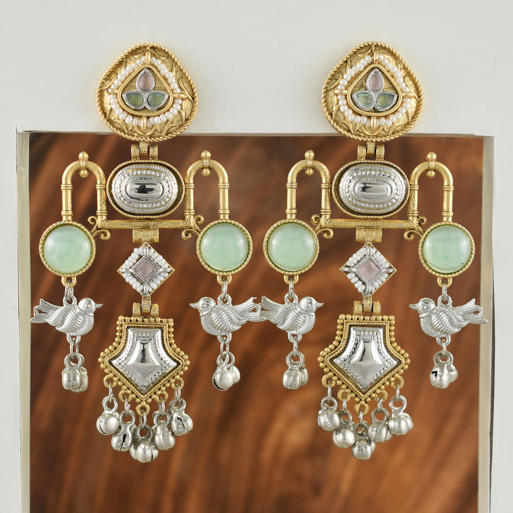 Nira	Kashmiri Earrings